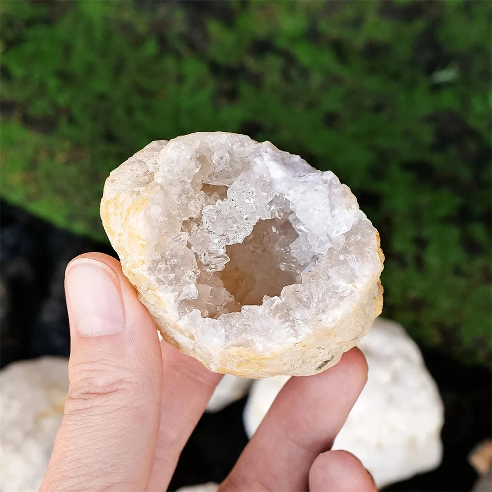 Natural Unopened Agate Geode Raw Crystals Mineral Energy Healing Rough Stones Crystal Cluster Cave Collection Specimen Gift